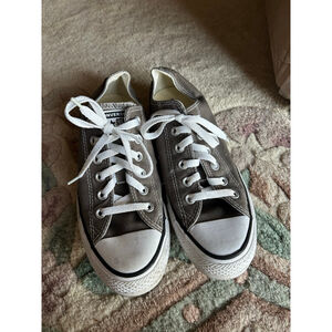 Converse light gray size 8.5W